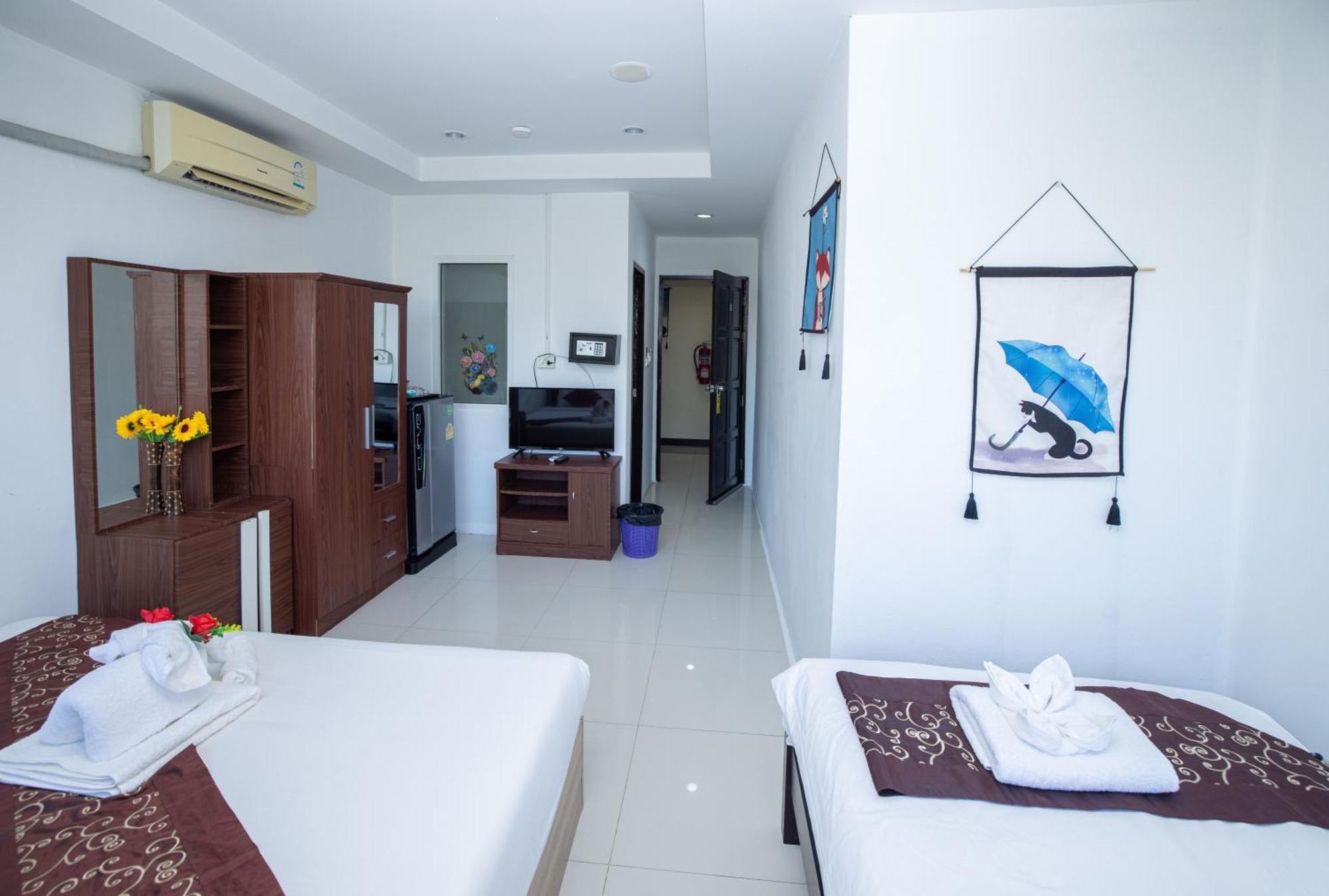 Happy 99 Guest House Patong Bagian luar foto
