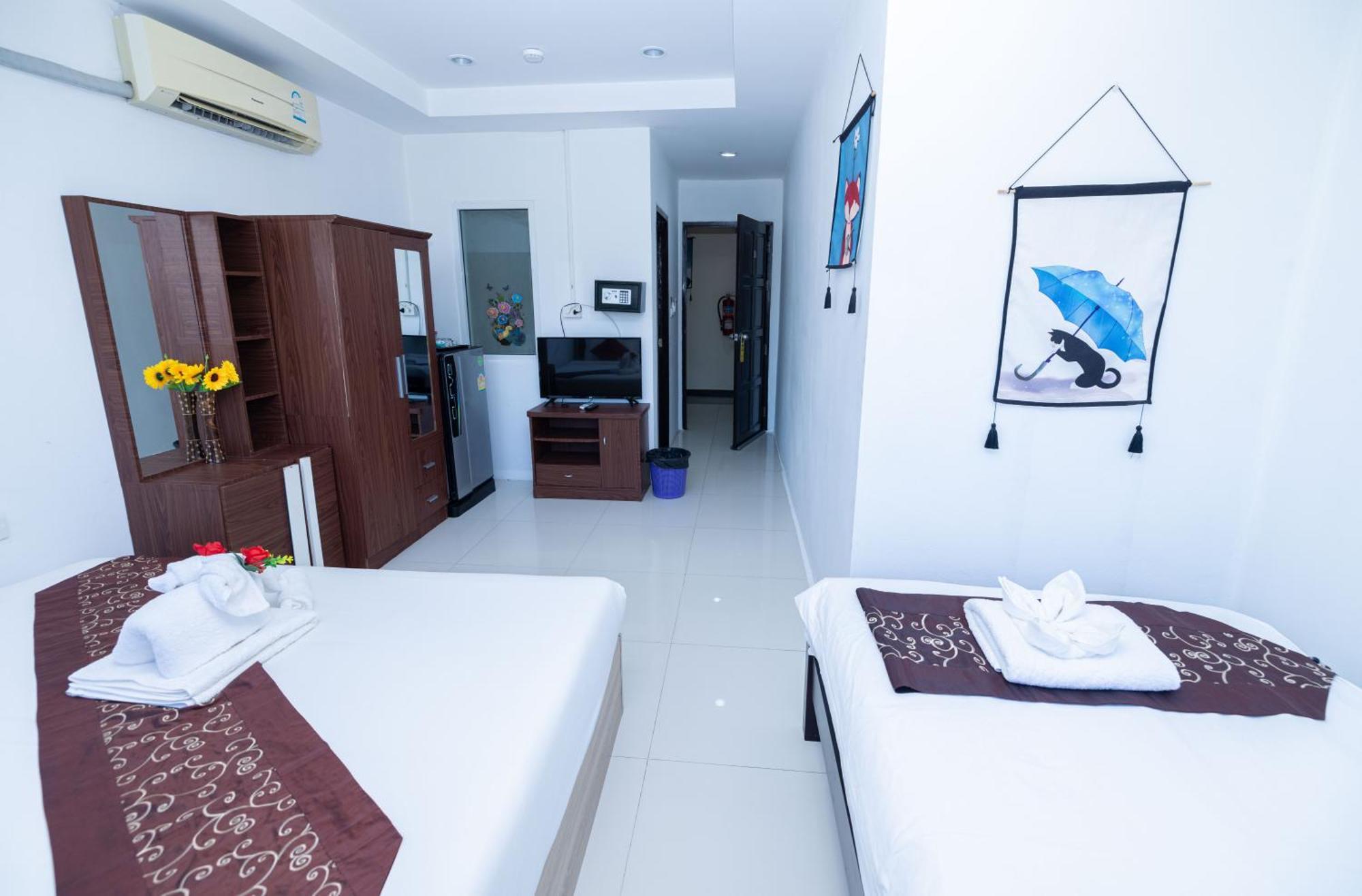 Happy 99 Guest House Patong Bagian luar foto