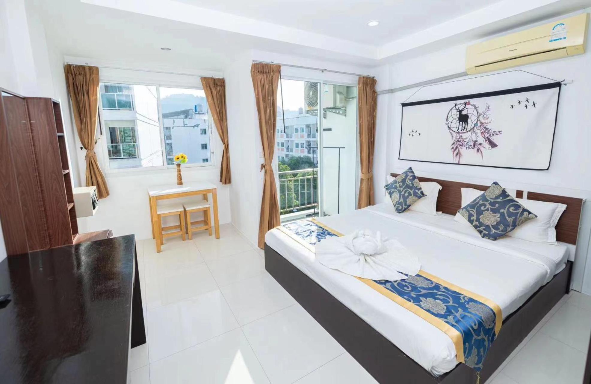Happy 99 Guest House Patong Bagian luar foto