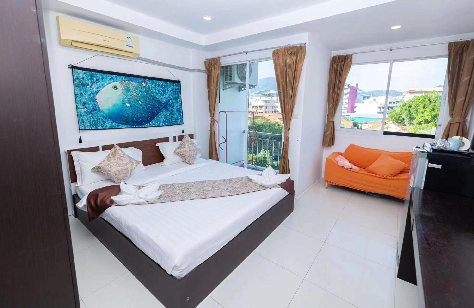 Happy 99 Guest House Patong Bagian luar foto