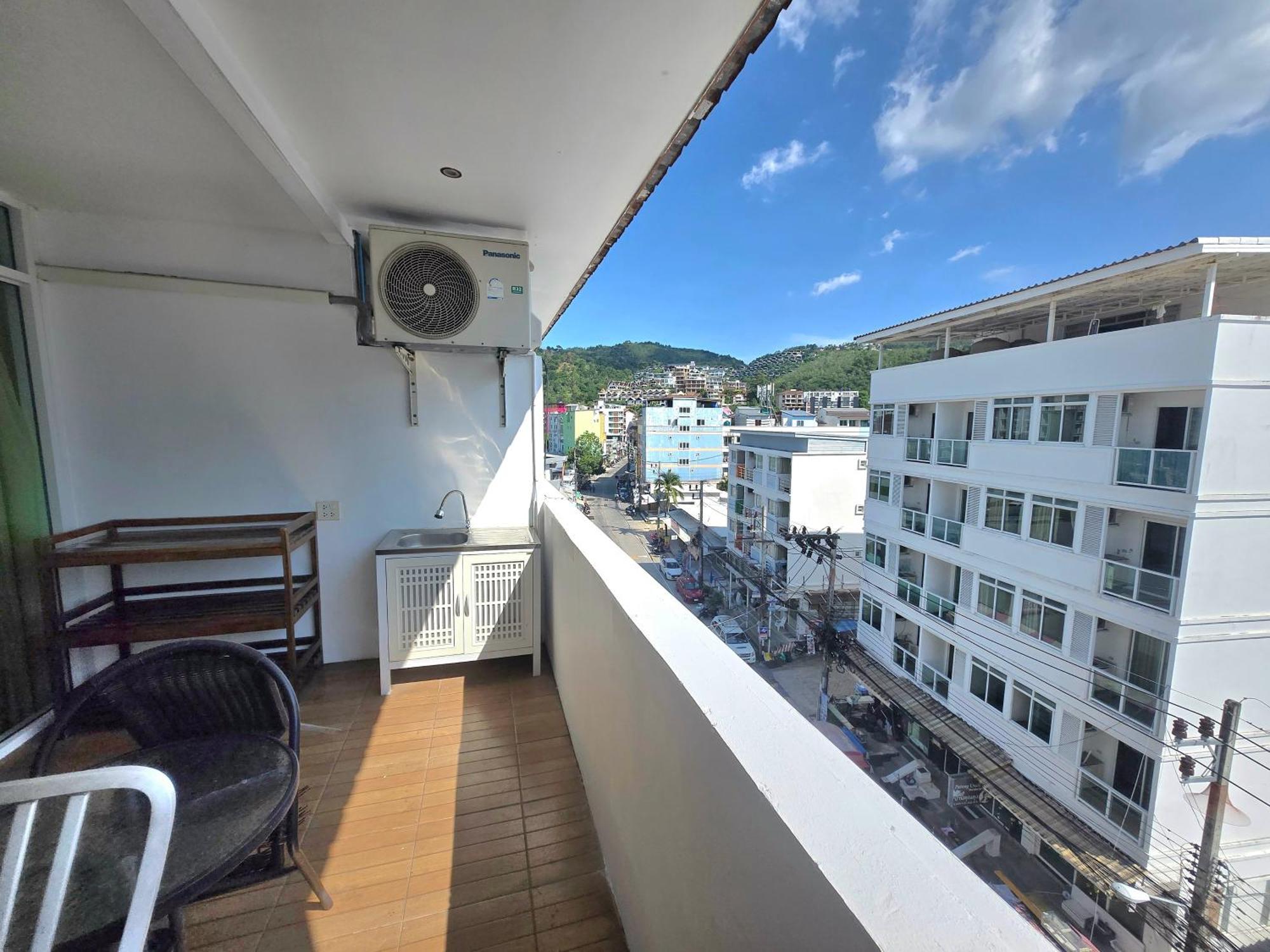 Happy 99 Guest House Patong Bagian luar foto